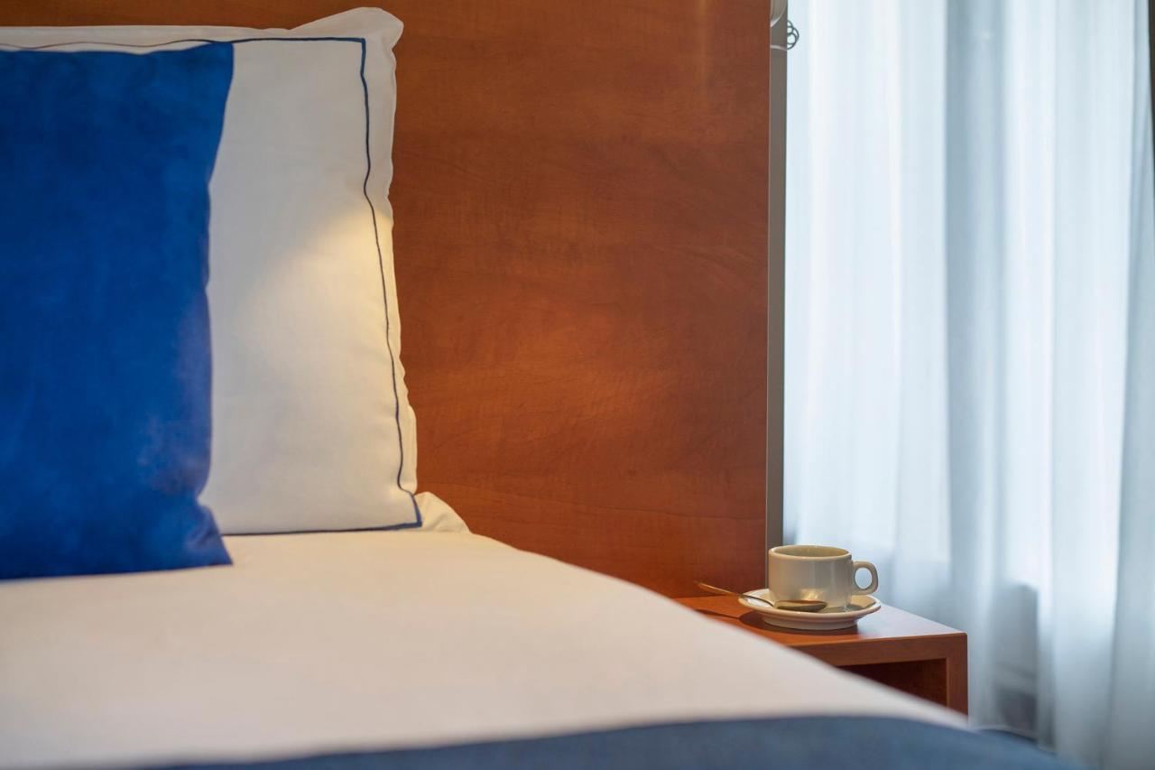 ดิ ออร์จินัล บูทิก โฮเทล แอดมิรัล เล ซาบล์-โดลอน Hotel เลส์ซาบล์-โดล็อนน์ ภายนอก รูปภาพ
